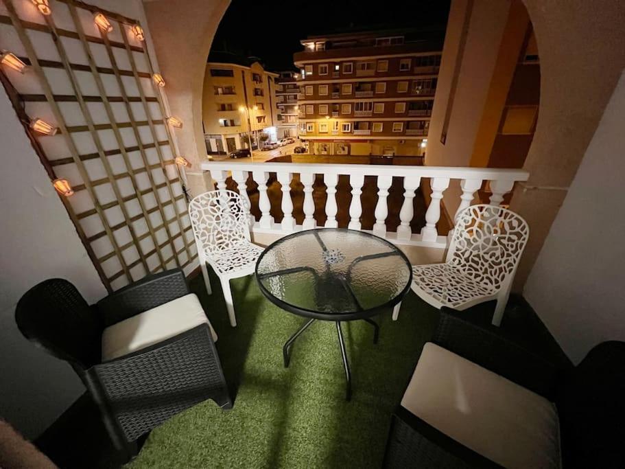 Nice And Central Apartment Torrevieja Eksteriør bilde