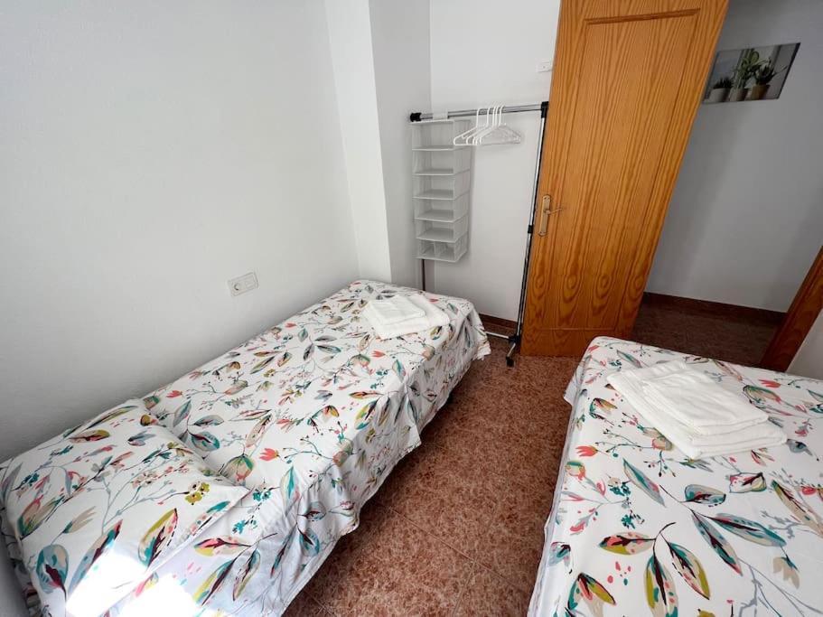 Nice And Central Apartment Torrevieja Eksteriør bilde